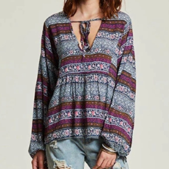 Striped Flowy TOP Bell Sleeves Talulah Blouse - Picture 5 of 5